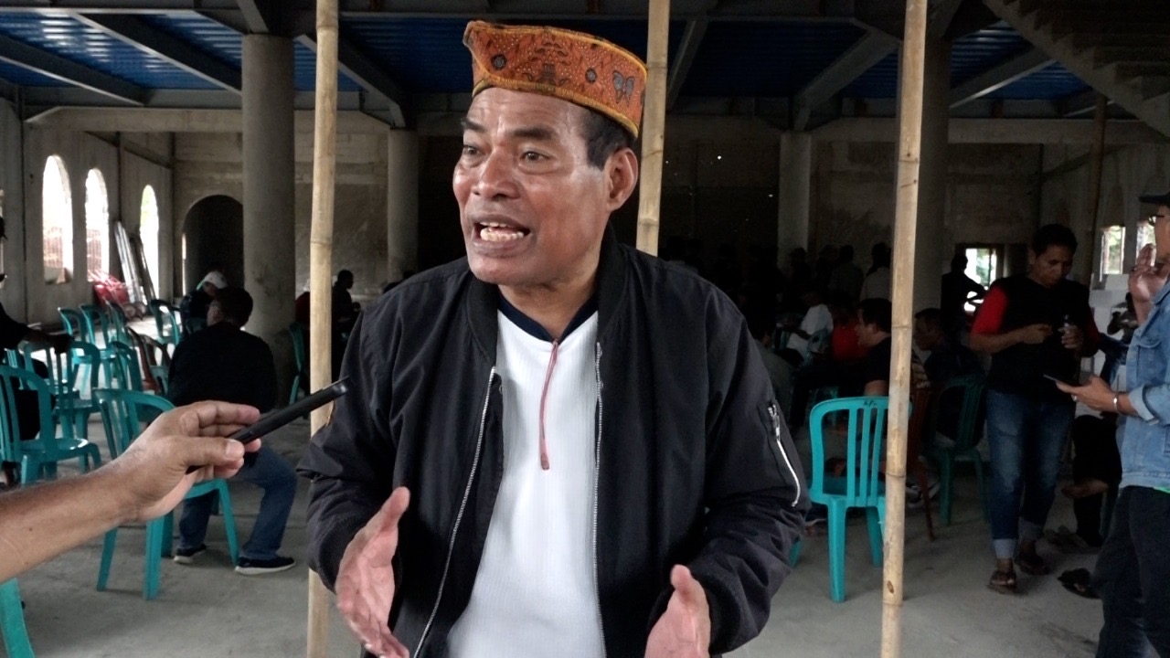 mantan Komisioner Komisi Informasi Pusat (KIP), Roman Ndau Lendong