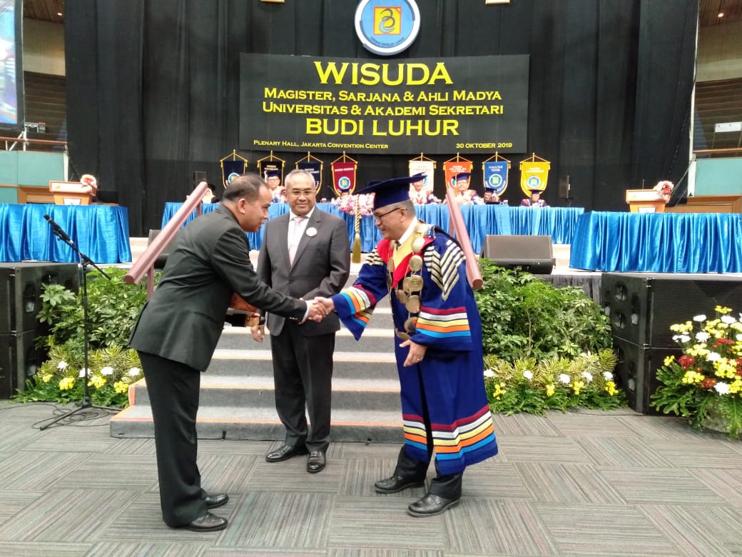 Sasha Grey va sikish mashinasi Qizlarning jinsiy qul bolishlari haqidagi filmlarni onlayn tomosha qiling